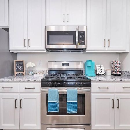 Luxurious Alberta Beach House W/ Historical Detail Hampton Εξωτερικό φωτογραφία
