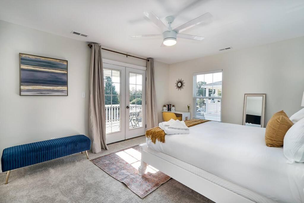 Luxurious Alberta Beach House W/ Historical Detail Hampton Εξωτερικό φωτογραφία