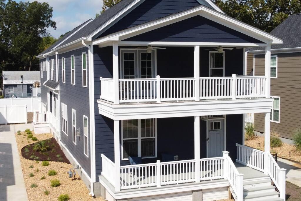 Luxurious Alberta Beach House W/ Historical Detail Hampton Εξωτερικό φωτογραφία