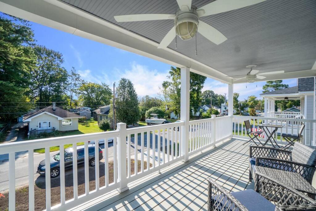 Luxurious Alberta Beach House W/ Historical Detail Hampton Εξωτερικό φωτογραφία