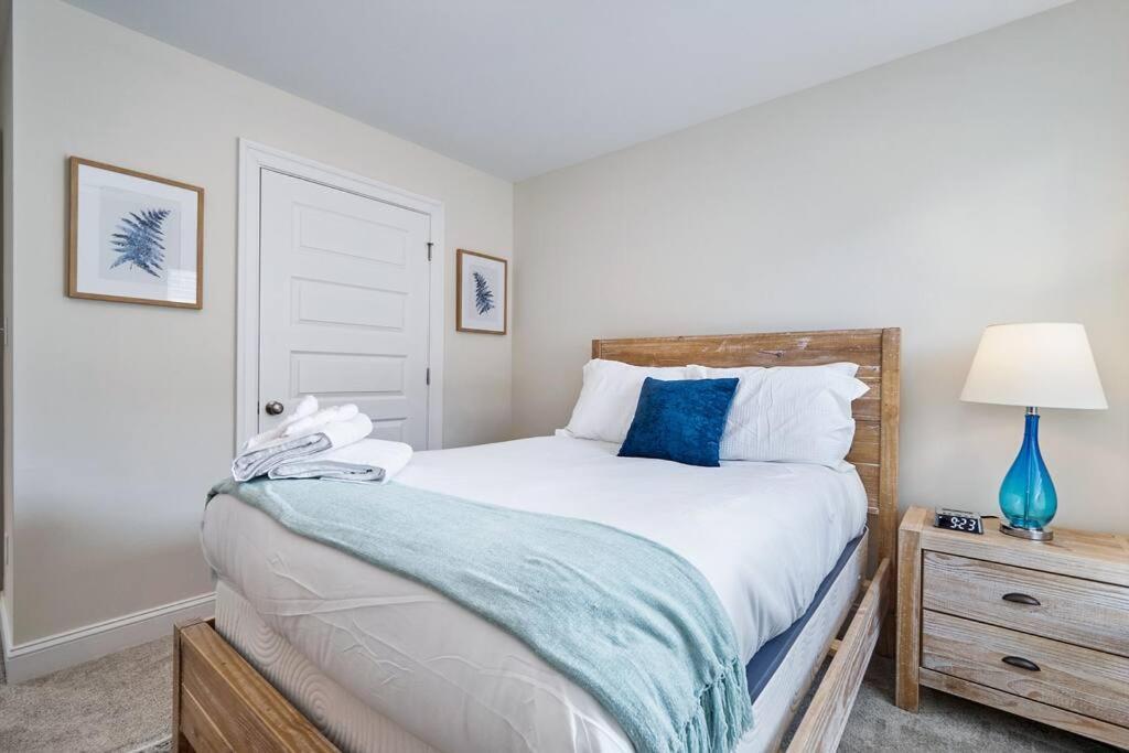 Luxurious Alberta Beach House W/ Historical Detail Hampton Εξωτερικό φωτογραφία