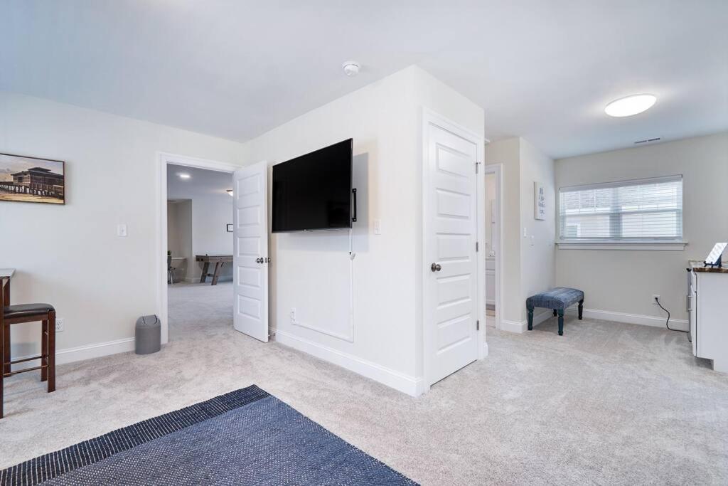 Luxurious Alberta Beach House W/ Historical Detail Hampton Εξωτερικό φωτογραφία